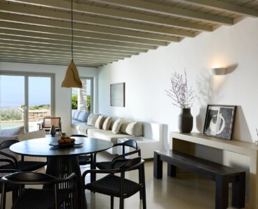 Living and dining area at Villa Amethyst, Kounoupas, Mykonos