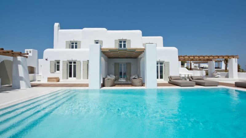 Image of zirkonian villa across pool