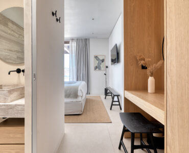 Bedroom with open en-suite bathroom at Aether Private Retreat - Ground Floor, Aleomandra, Mykonos