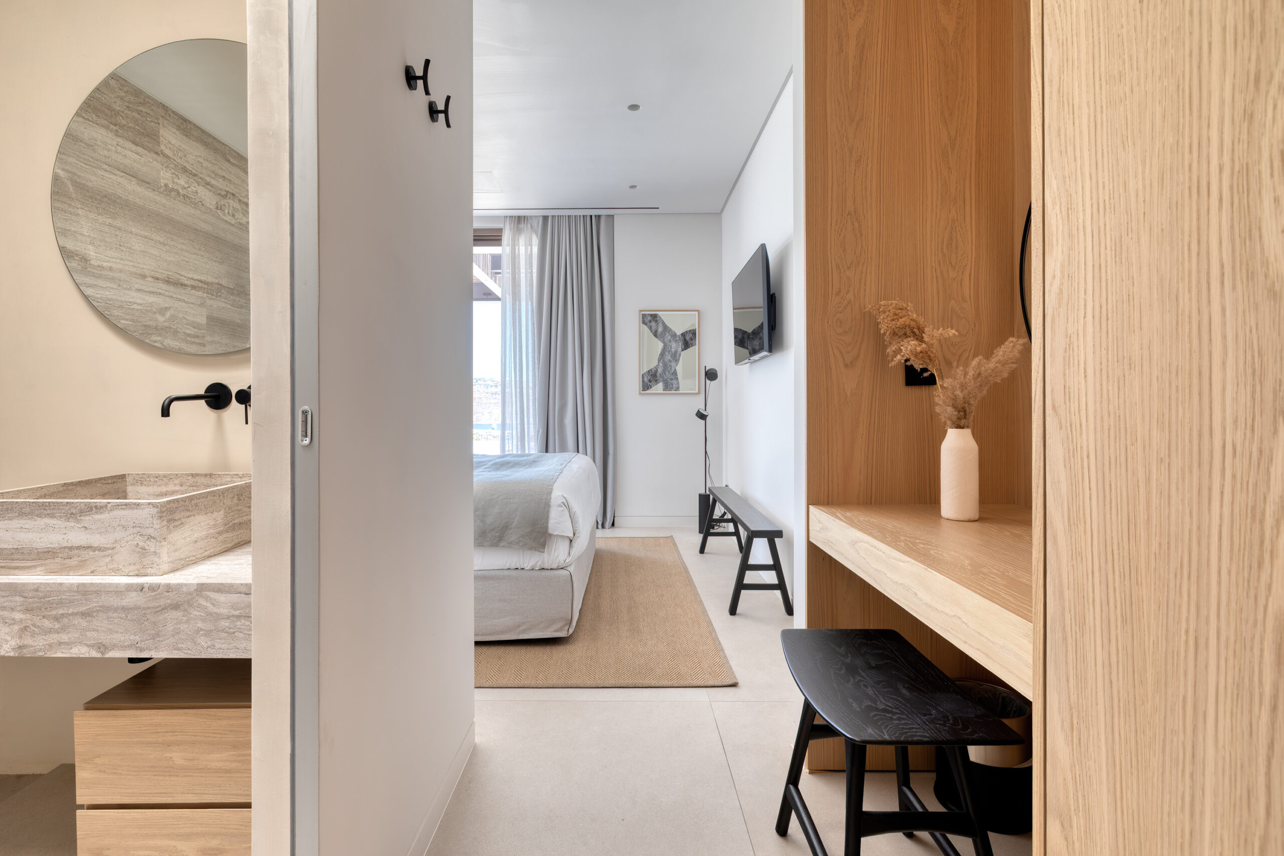 Bedroom with open en-suite bathroom at Aether Private Retreat - Ground Floor, Aleomandra, Mykonos