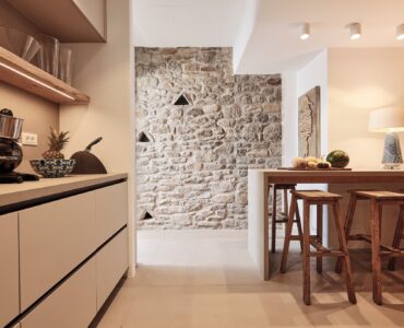 Fully equipped kitchen at Bali Sea Front Villa in Ftelia, Mykonos
