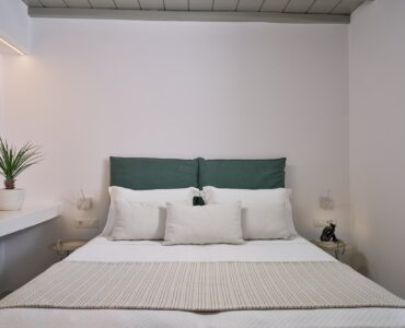 J-View Villa, Agios Lazaros, Mykonos – double bedroom
