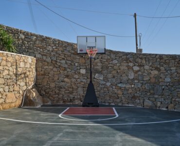 J-View Villa, Agios Lazaros, Mykonos – private basketball court
