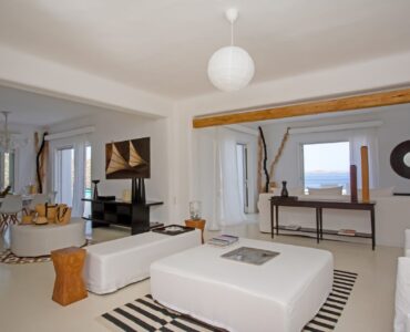 Living room with sea view at Maison Haute in Aleomandra, Mykonos