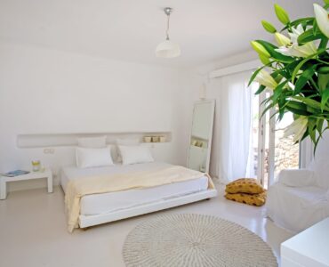 Bedroom with sea view at Maison Haute in Aleomandra, Mykonos