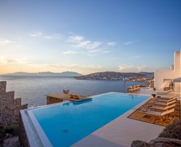 Infinity pool overlooking the sea at Maison Haute in Aleomandra, Mykonos