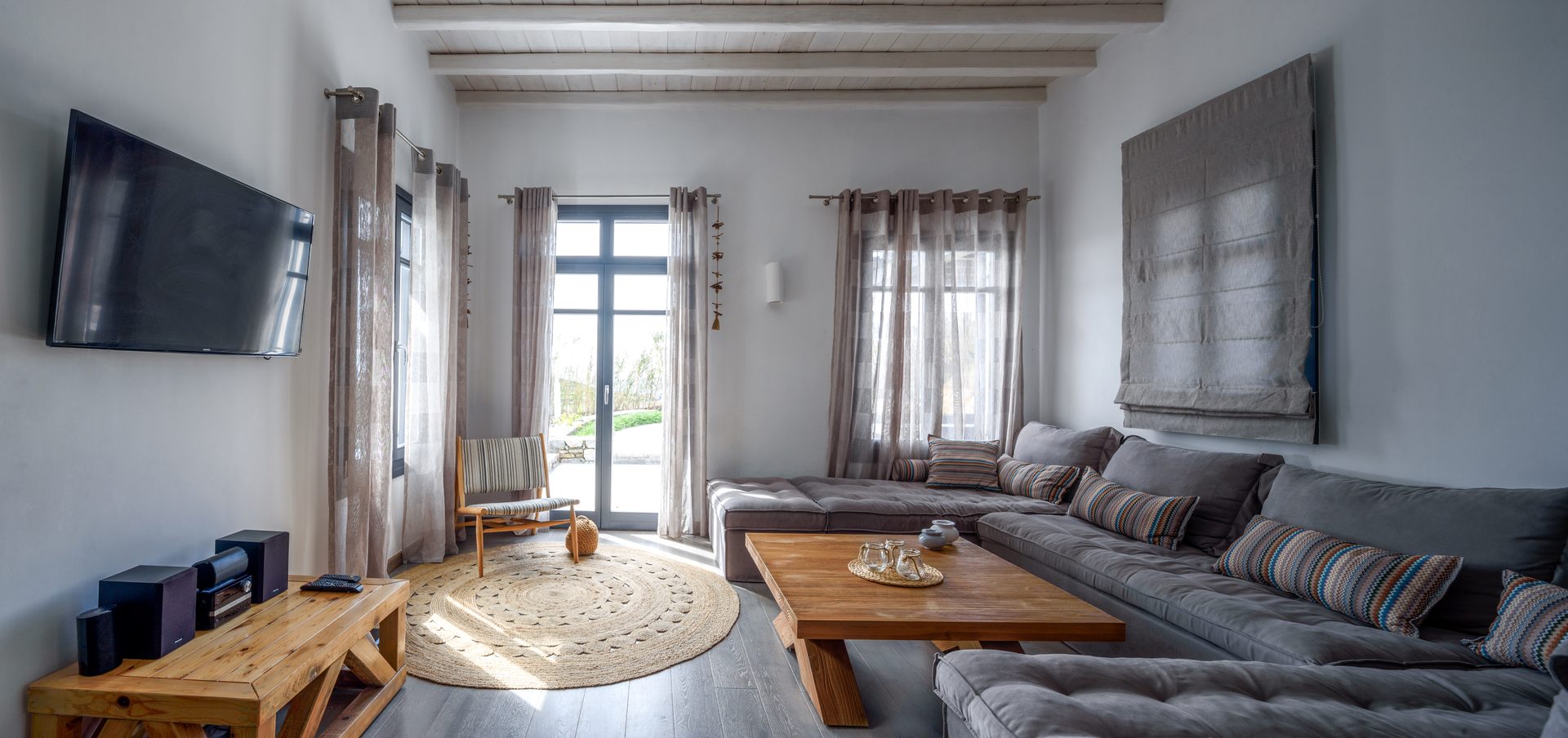Living room at Platinum Senior Villa in Kalafatis, Mykonos