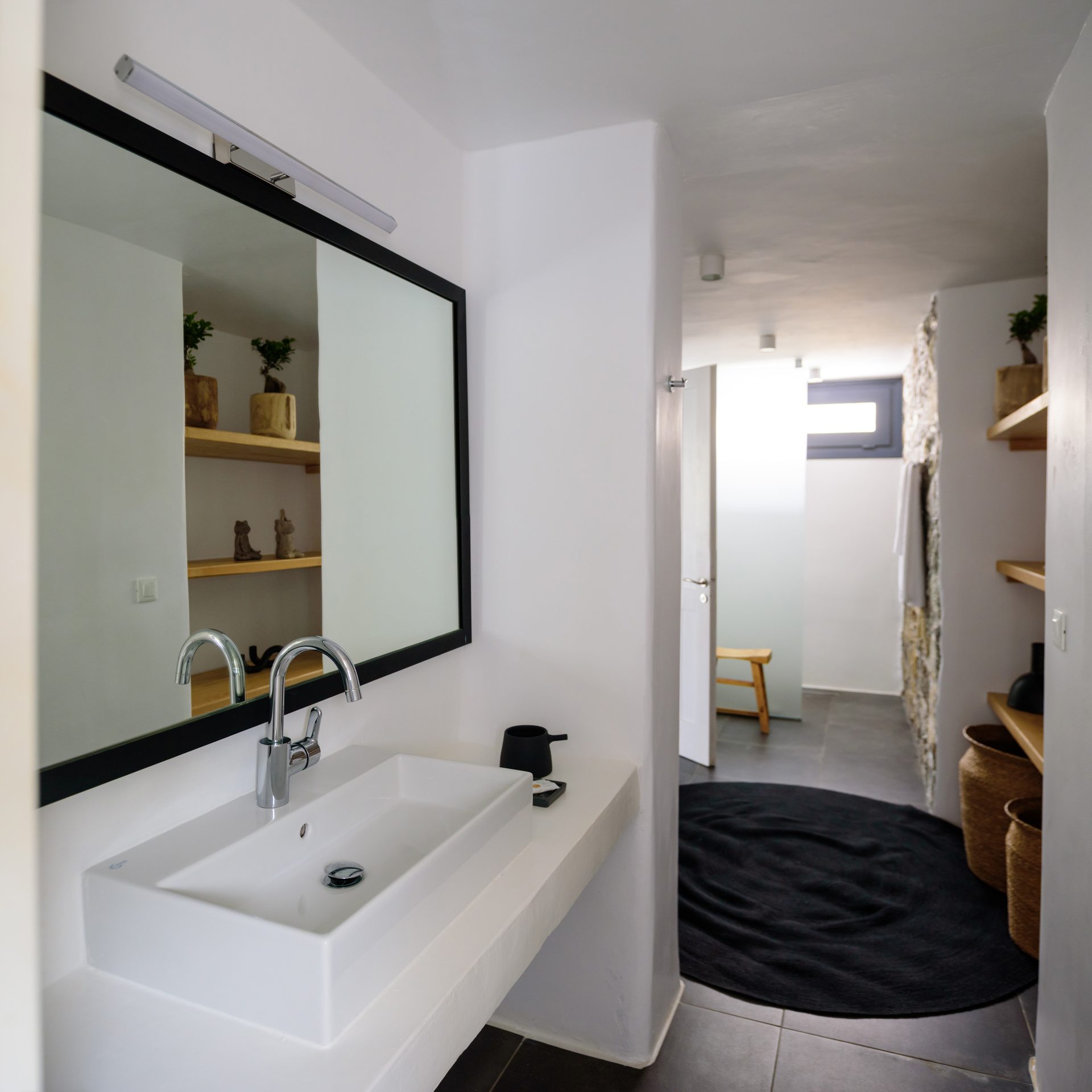 Bathroom at Platinum Senior Villa in Kalafatis, Mykonos