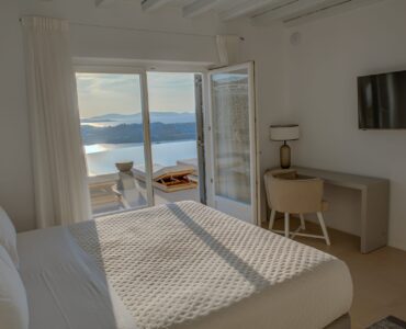 Double bedroom with sea view at Villa Alkioni in Agios Lazaros, Mykonos