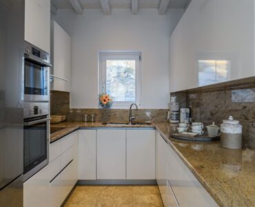 Fully equipped kitchen at Villa Alkioni in Agios Lazaros, Mykonos