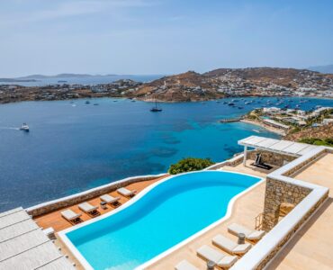 Pool with view over the bay at Villa Alkioni in Agios Lazaros, Mykonos