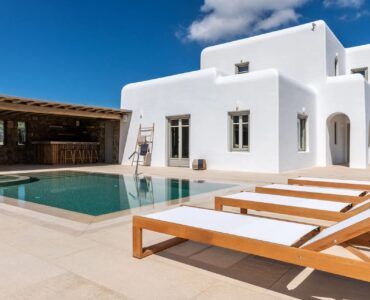 Private pool and whitewashed Cycladic villa at Villa Aloni in Ftelia, Mykonos