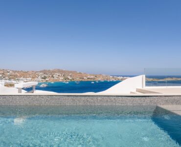 Pool overlooking the Aegean Sea at Villa Aquablue in Agios Lazaros, Mykonos