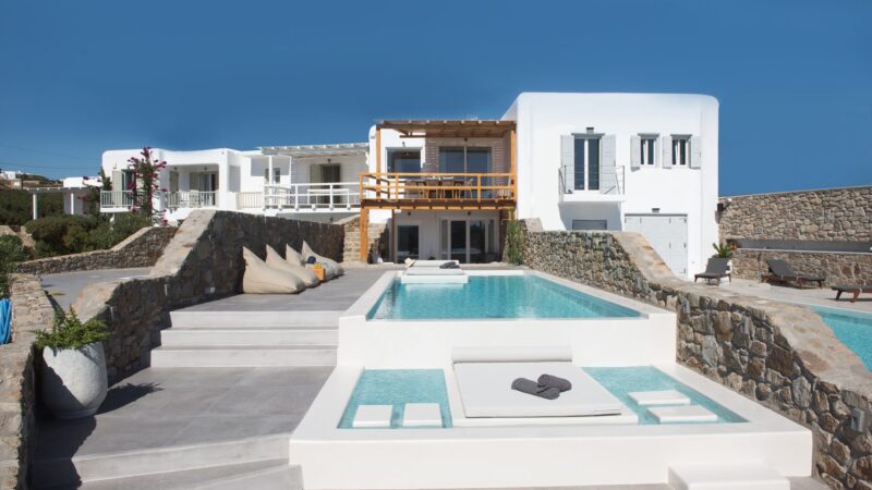 Infinity pool and villa at Villa Costa in Elia, Mykonos