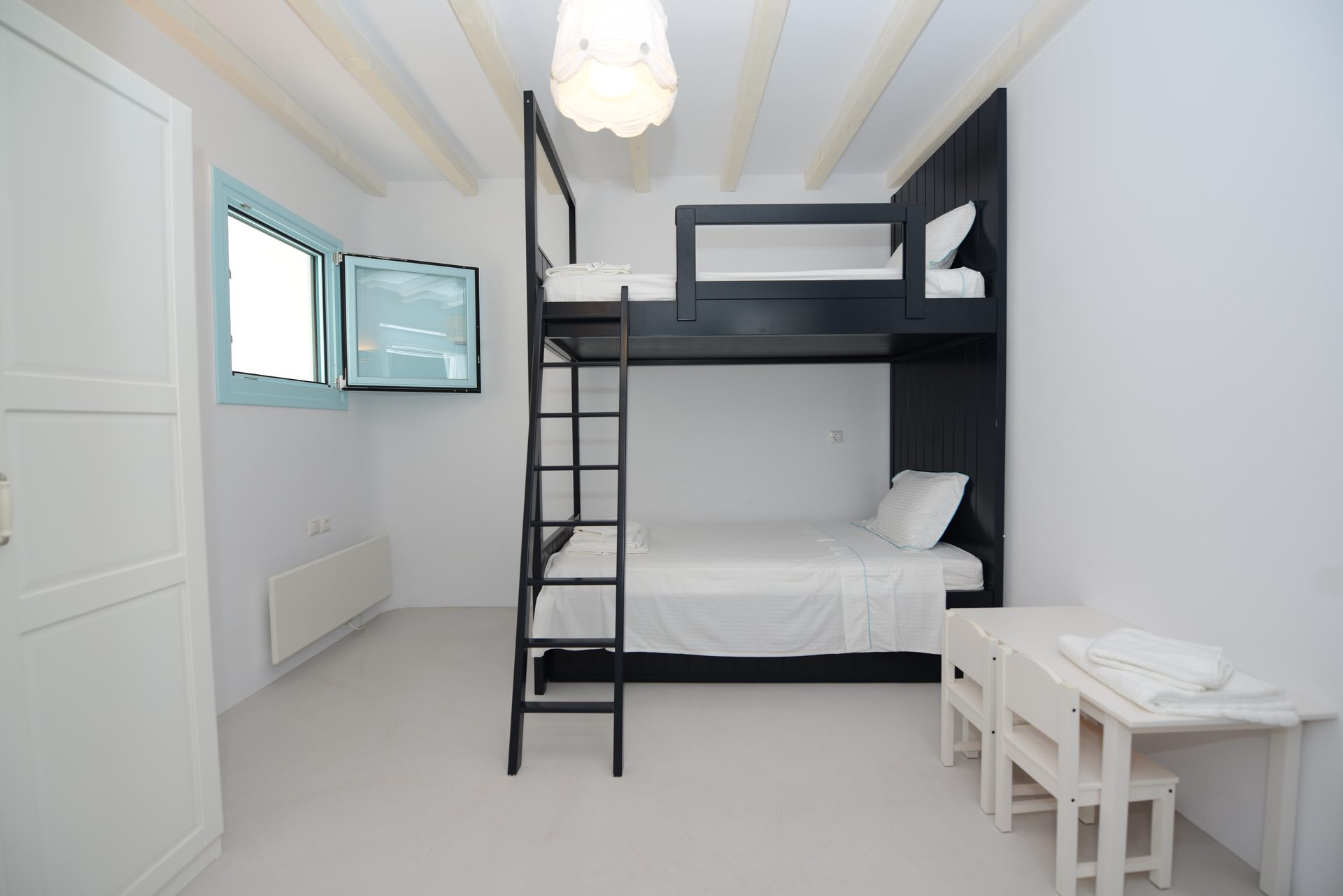 Bedroom with bunk beds at Villa Danelina in Agios Lazaros, Mykonos