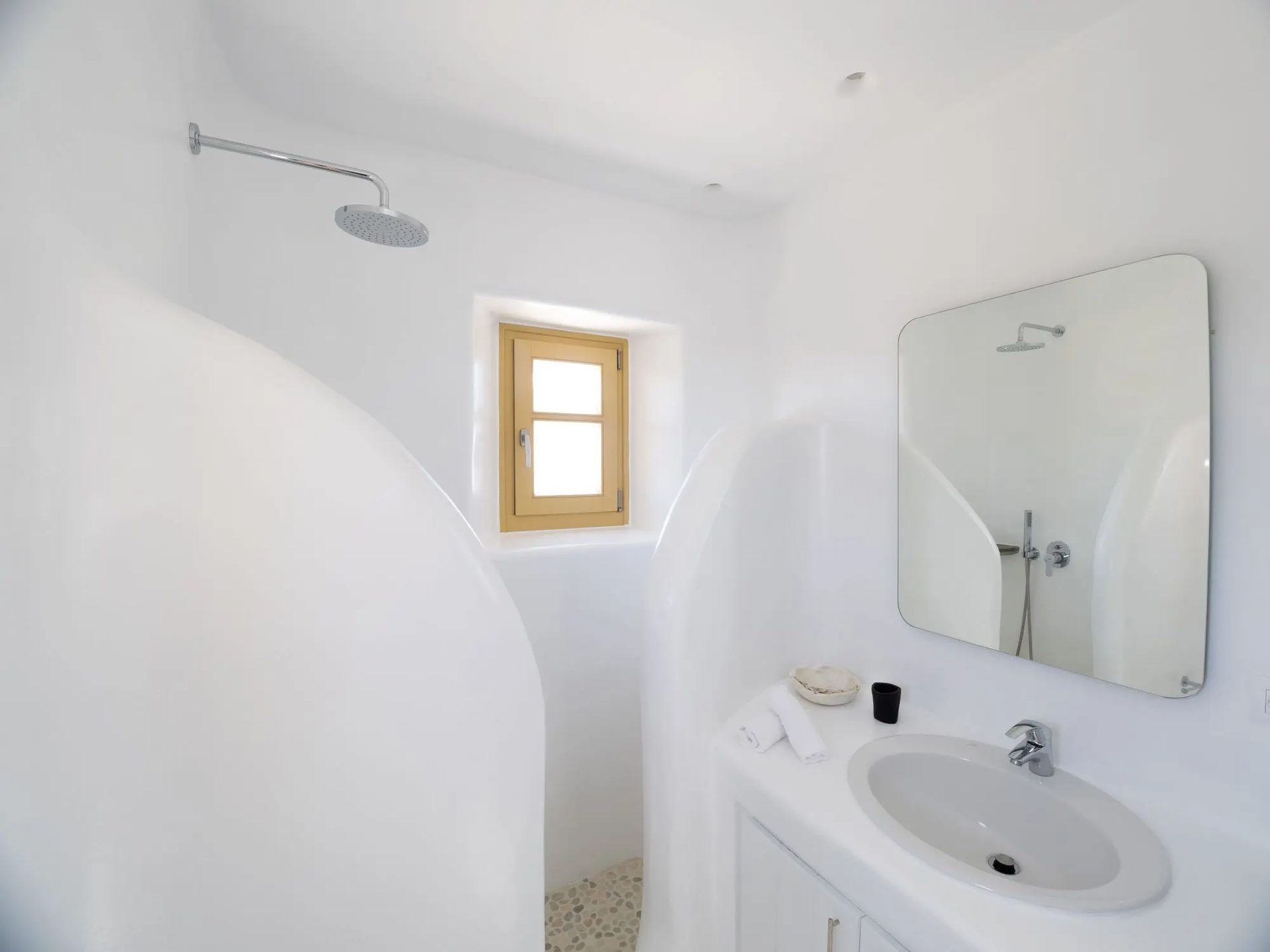 En-suite bathroom at Villa Gaia in Psarou, Mykonos