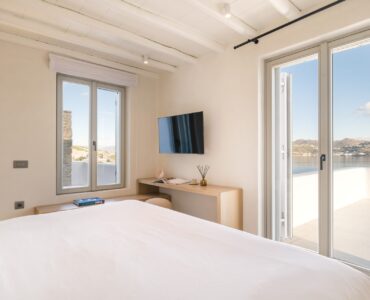 Bedroom with terrace door at Villa Mare Blu in Kanalia, Mykonos