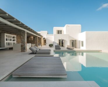 Pool with sun loungers at Villa Mare Blu in Kanalia, Mykonos