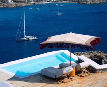 Jacuzzi with sea view at Villa Nafsithoi in Agios Lazaros, Mykonos