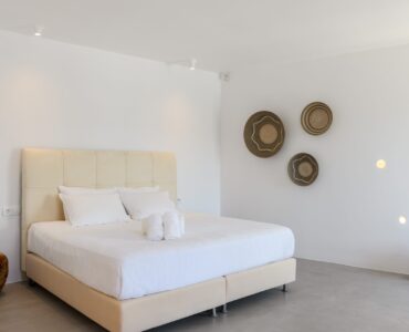 Double bedroom at Villa Nerovino in Kanalia, Mykonos