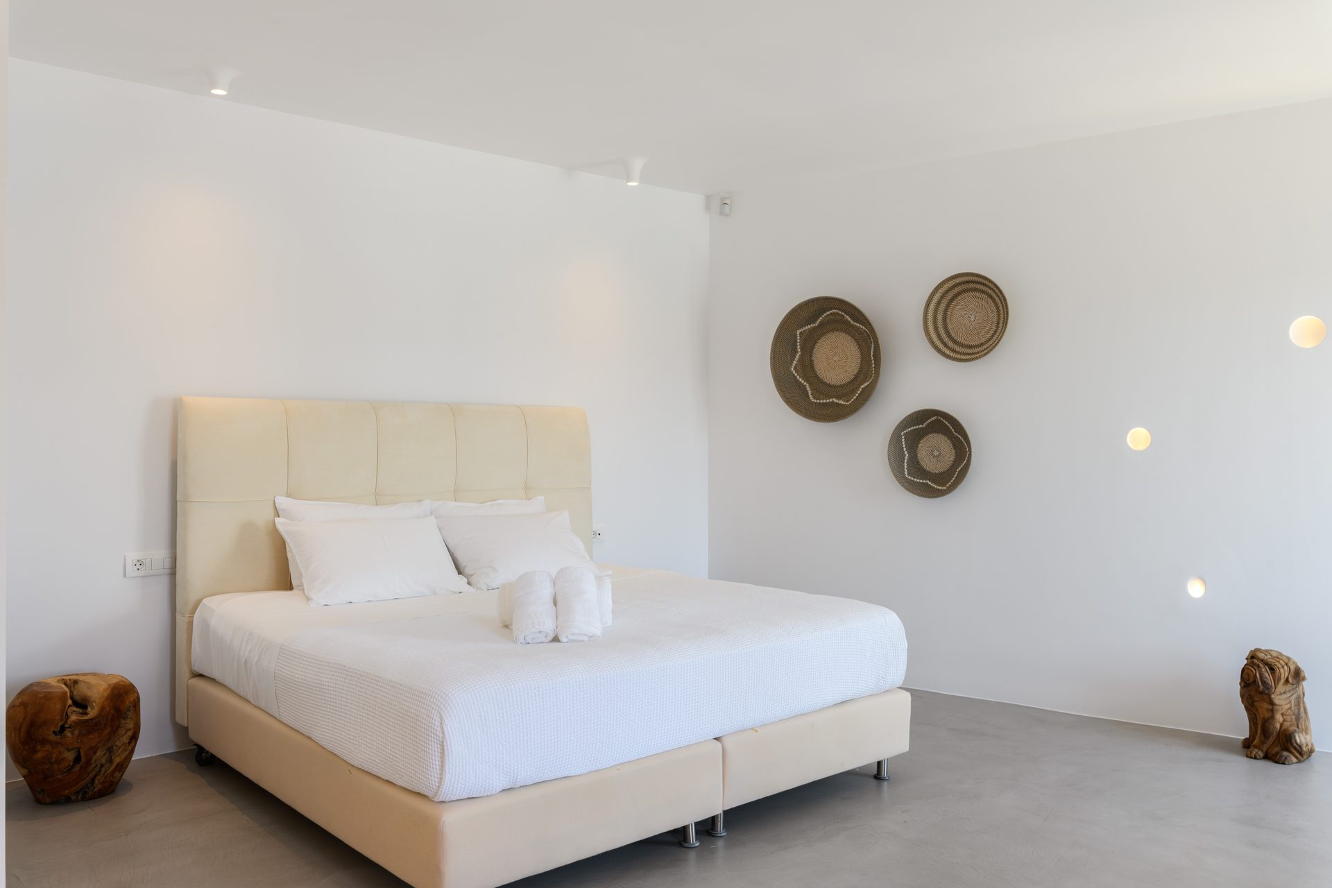 Double bedroom at Villa Nerovino in Kanalia, Mykonos