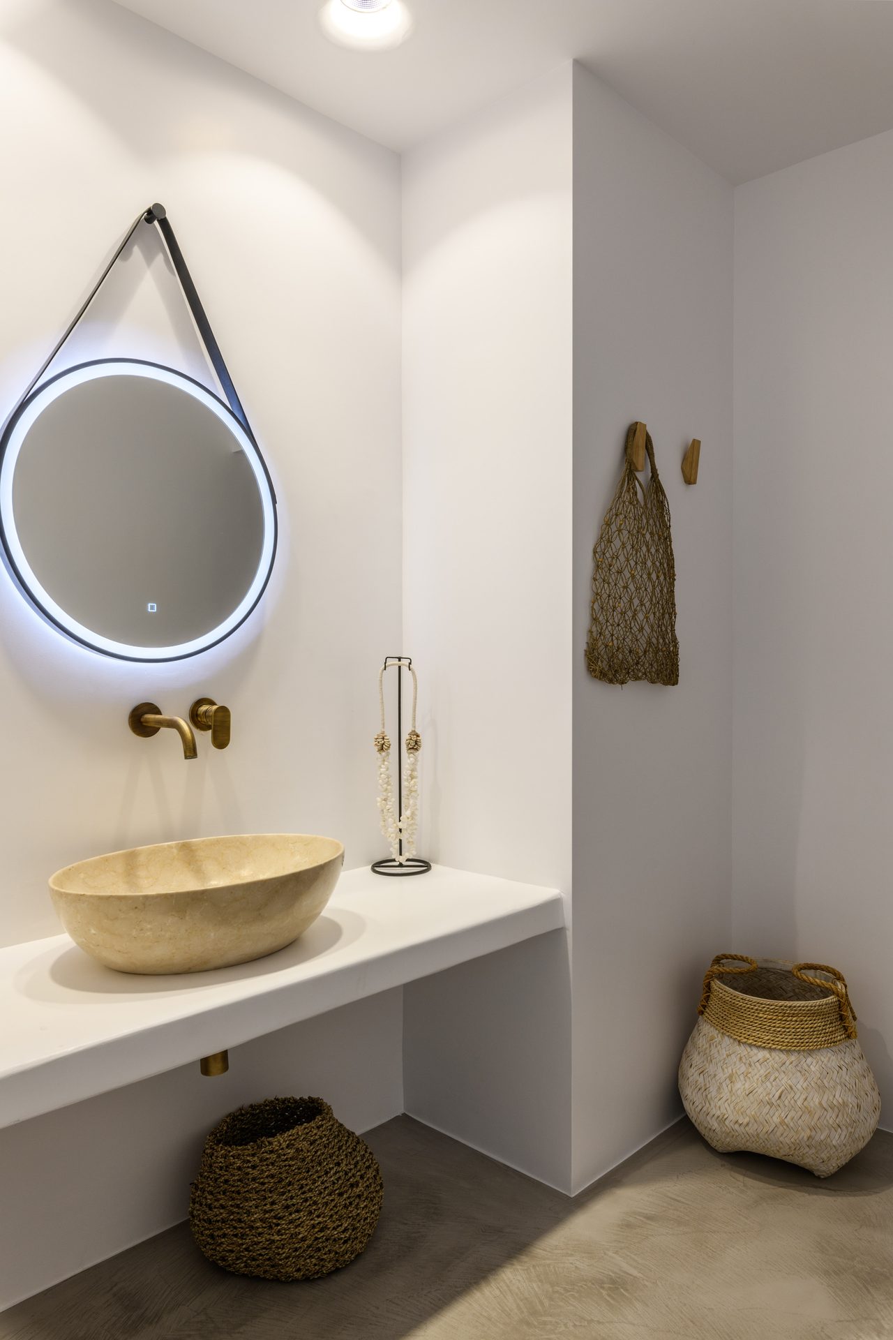 Bathroom at Villa Nerovino in Kanalia, Mykonos