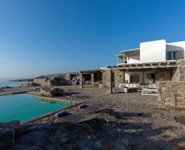 Pool and villa at Villa Pergisos in Kanalia, Mykonos