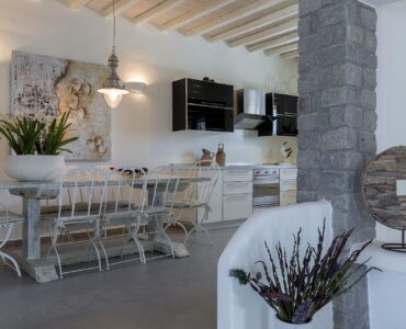 Dining area and kitchen at Villa Pergisos in Kanalia, Mykonos