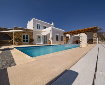 Pool and villa at Villa Uranos in Psarou, Mykonos